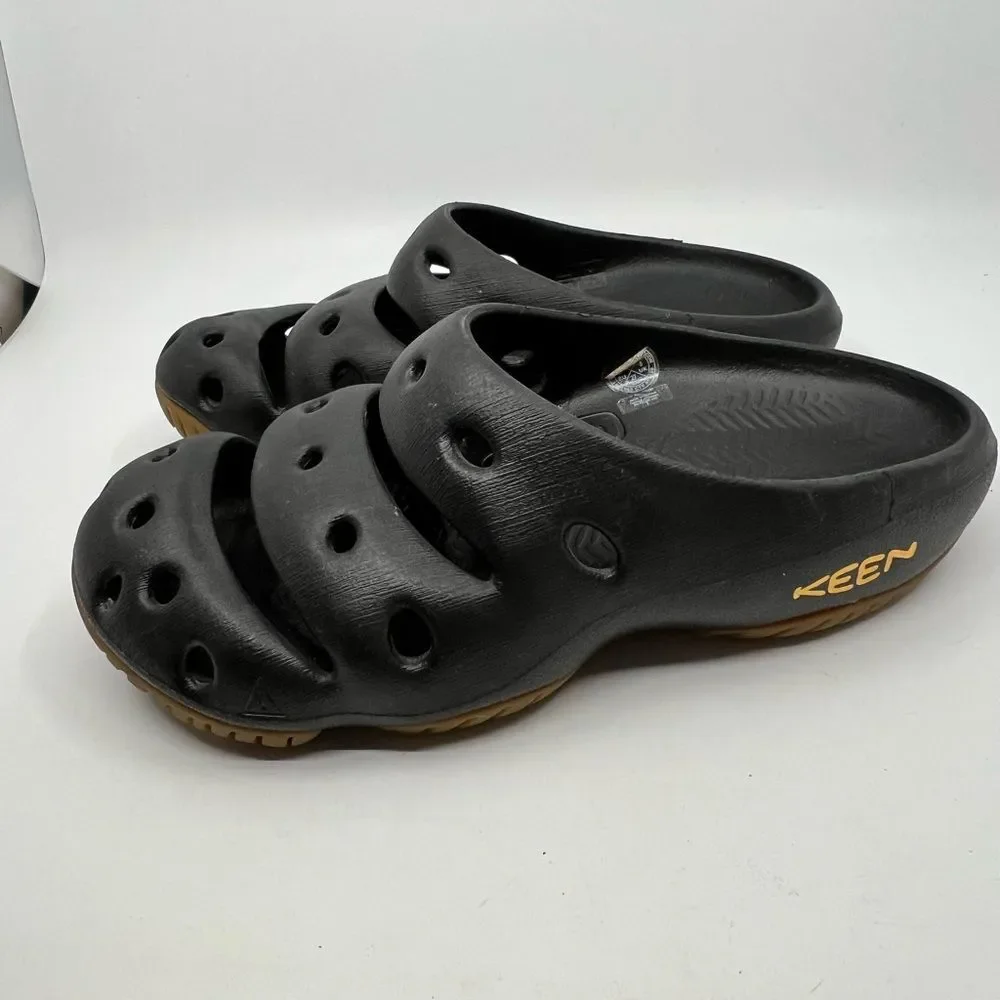 KEEN Yogui Black Perforated Slip-On EVA Rubber Clogs EU 42 M 9 W 11 Unisex